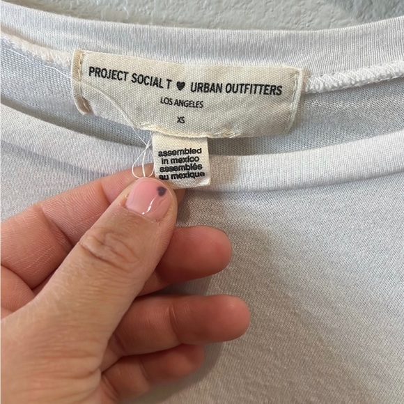 SOLD Urban outfitters cropped top - Picture 2 of 4